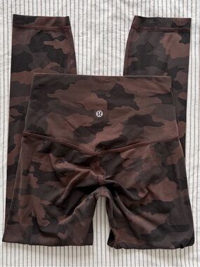 Lululemon Align Crop 23"
Heritage 365 Camo Brown Earth Multi Size 4